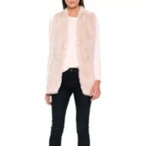 Cute Banana Republic Faux Fur Vest in Blush Pink💕